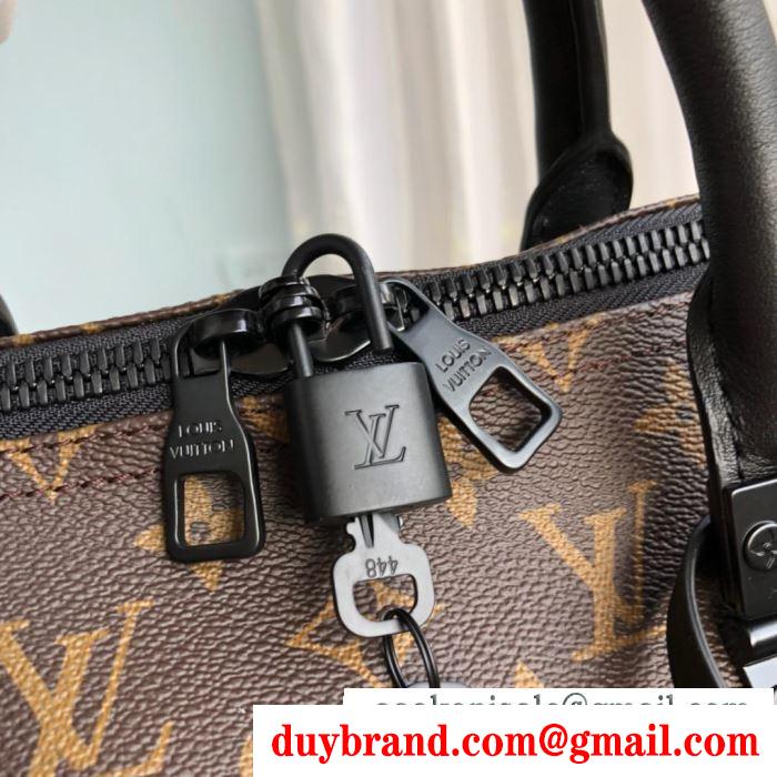 LOUIS vuitton 秋冬カジュアルの定番 ルイ ヴィトン 着回し力の高いが魅力 スーツケース 秋冬っぽいおしゃれを楽しめる