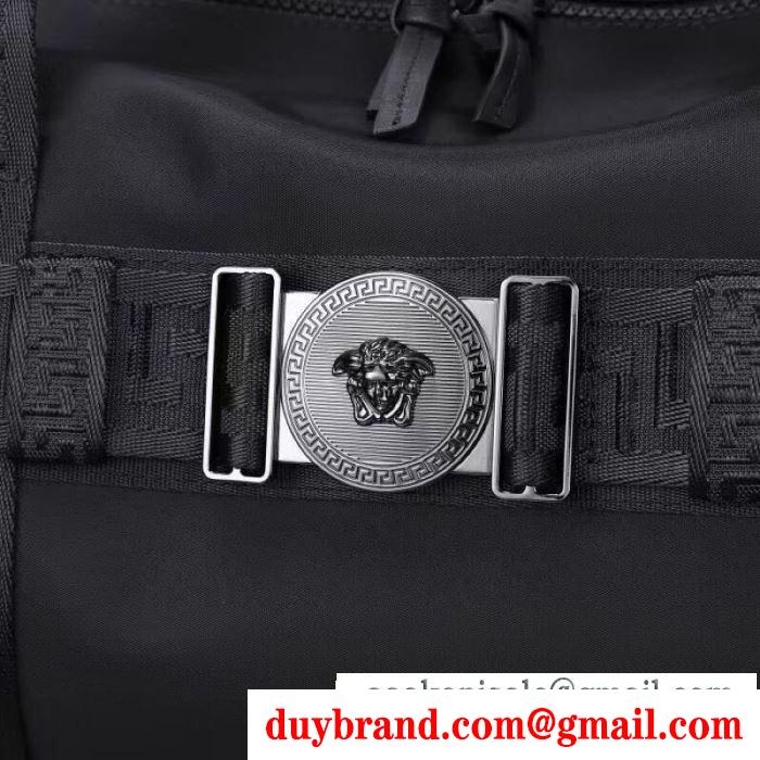 スーツケース 冬のおしゃれをレベルアップ ヴェルサーチ この秋におしゃれでかわいい着こなし versace 秋冬らしく着こなそう