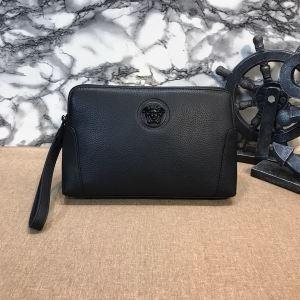 Túi hoàn hảo cho quần áo mùa thu Versace Tôi muốn kết hợp vào mùa đông lạnh giá. Versace Winter Fashion tọa độ _ Versace Versace_ Thương hiệu giá rẻ (lớn nhất )