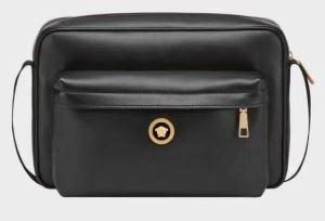 Versace một kiểu dáng Versace tôi muốn trong phong cách mùa thu và mùa đông mà tôi muốn trong những chiếc túi mini phong cách mùa thu và mùa đông hoàn hảo cho mùa thu và mùa đông _ Versace Versace_ Brand