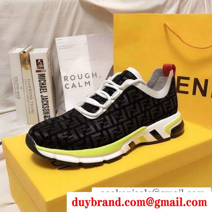トレンドライクになりがち  フェンディ 2019秋冬の必需品  FENDI ランニングシューズ ナチュラルコーデに使いやすい