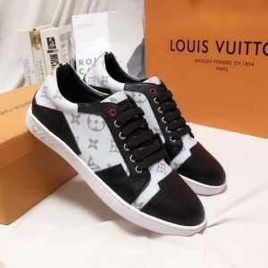 Easy -to -move và dễ dàng theo phong cách Louis Vuitton Louis Vuitton Màu sắc của mùa thu và mùa đông có thể đạt được đôi giày phối hợp tuyệt đẹp tọa độ mùa đông