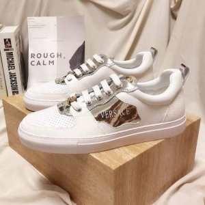 Dễ dàng đưa ra cảm giác về mùa thu và mùa đông Versace -giống như chiếc váy Versace Versace Giày chạy bộ mà tôi muốn kết hợp trong The Cold Winter _ Versace Versace_ Thương hiệu giá rẻ 