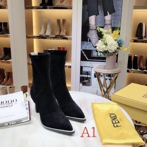 Nổi bật Thời trang thời trang thời trang thời trang thời trang Fendi mở rộng phạm vi giày da hàng ngày Fendi Fendi Fall / Winter Corde