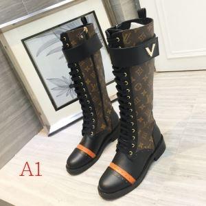 Louis Vuitton 2 -Colored Louis Vuitton Easy -to -Move và Easy -to -Move Style Louis Vuitton Winter Boots Winter Corde có tên Winter Corde _ Louis Vuitton Louis Vuitton_ Thương hiệu giá rẻ (lớn nhất )