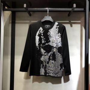 Philipp Plein chỉ đạo trong mộ...