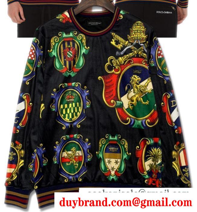プルオーバーパーカー Dolce&Gabbana着回し力の高いが魅力 ドルチェ＆ガッバーナ 秋冬コーデを鮮やかに彩る