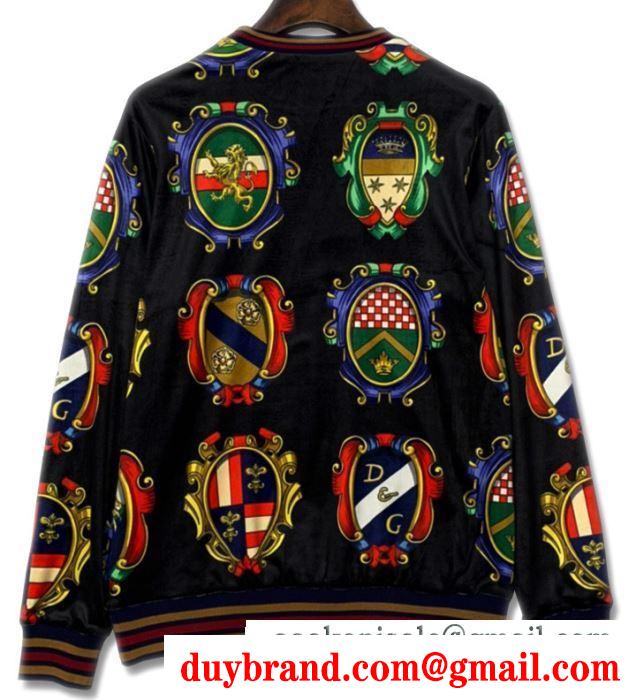 プルオーバーパーカー Dolce&Gabbana着回し力の高いが魅力 ドルチェ＆ガッバーナ 秋冬コーデを鮮やかに彩る