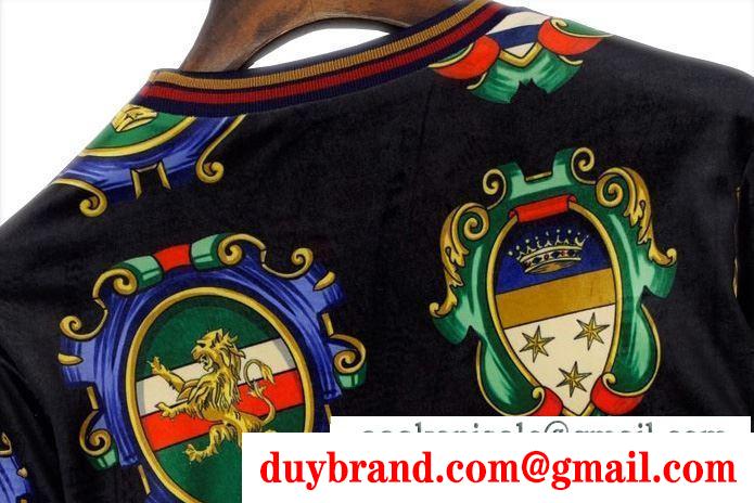 プルオーバーパーカー Dolce&Gabbana着回し力の高いが魅力 ドルチェ＆ガッバーナ 秋冬コーデを鮮やかに彩る