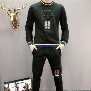 Fendi Fendi Fall / Winter Style Up and Down Set này là trang phục thời trang và dễ thương _ fendi fendi_ Thương hiệu giá rẻ (lớn nhất )