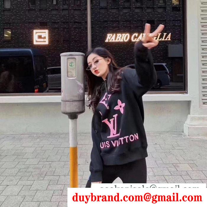 秋冬らしい落ち着いた雰囲気も演出 LOUIS VUITTON 秋冬着こなしも上品に演出 ルイ ヴィトン パーカー一気にトレンド感が出す