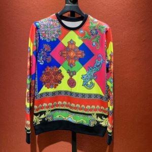 Versace Versace để mở rộng phạm vi kiểu dáng hàng ngày đến một bộ trang phục mùa thu / mùa đông thanh lịch Parker_ Versace Versace_ Thương hiệu giá rẻ (lớp lớn nhất của )