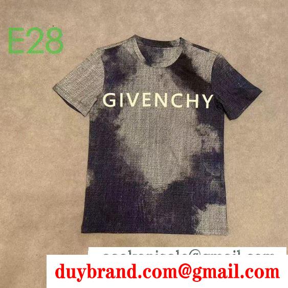 ジバンシー シーンこなれた雰囲気が特徴  GIVENCHY 春夏の爽やかコーデに 半袖Tシャツス