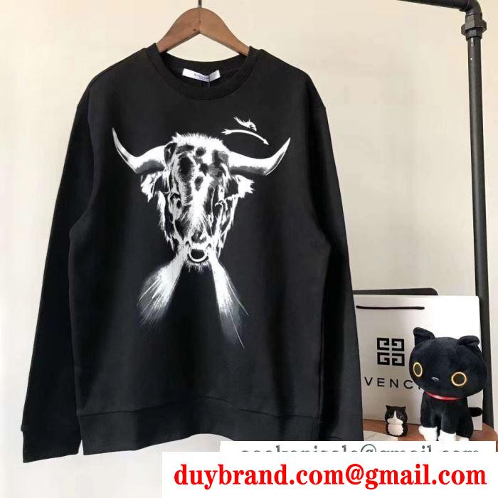 通勤向けのコーデにも ジバンシー givenchy 心踊るおしゃれスタイル プルオーバーパーカー