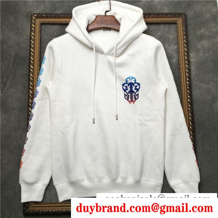 気軽におしゃれが楽しめる  軽さや明るさがプラス パーカー クロムハーツ CHROME HEARTS