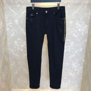 Armani nâng cao sự tuyệt đẹp trong chiếc quần denim Armani tức thì chào mừng bạn đến với thời trang _ armani armani_ Thương hiệu giá rẻ (lớn nhất )
