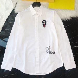Fendi Fendi có hai màu sắc hoạt động tuyệt vời trong các tọa độ áo Fendi mùa tới được trộn lẫn với sự mới mẻ _ fendi fendi_ Thương hiệu giá rẻ (lớp lớn nhất của )