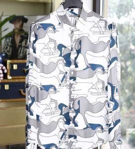 Áo sơ mi thực tế cao cũng hấp dẫn Hermes Spring / Summer và ánh sáng Hermes trưởng thành