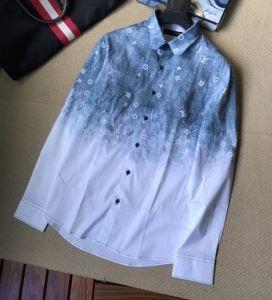 Một chiếc áo hoàn hảo cho mùa này Louis Vuitton Louis Vuitton thoải mái và thoáng khí _ Louis Vuitton Louis Vuitton_ Thương hiệu giá rẻ (lớn nhất )