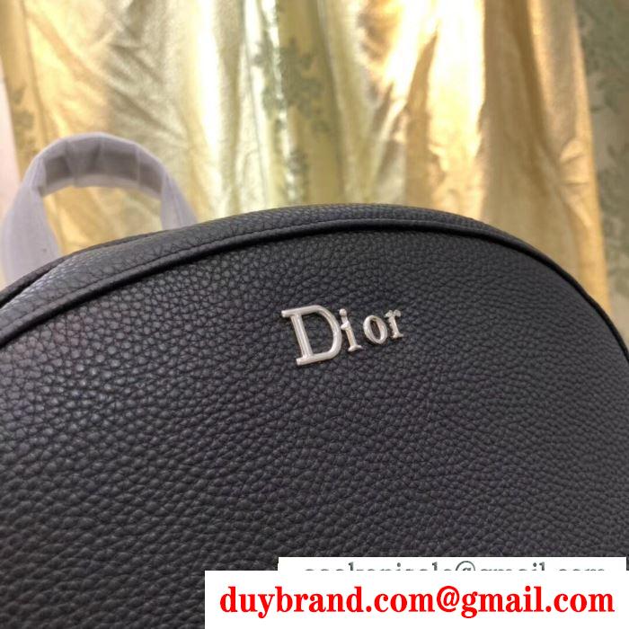 リュック トレンドコーデを格上げ ディオール春夏ならではのコーデに dior コーデを上品にマッチ