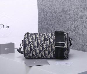 Độ nhẹ và độ sáng cộng với túi vai Dior _ dior_ dior dior_ Thương hiệu giá rẻ 