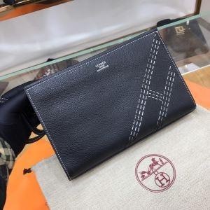Đây là mùa xuân / mùa hè của Hermes 2020, có một hình ảnh nặng nề của một hiên nhà mở rộng phạm vi hao mòn!