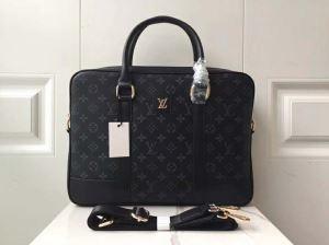 Louis Vuitton tiếp tục cho một bộ trang phục mới mẻ hoàn hảo cho Louis Vuitton đi lại để đi lại túi kinh doanh _ Louis Vuitton Louis Vuitton_ Thương hiệu giá rẻ 