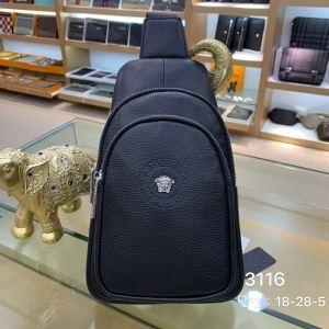 Versace Versace có thể được đeo một cách tình cờ trong túi eo Versace 2020 Mùa xuân / Mùa hè Essence_ Versace Versace_ Thương hiệu giá rẻ 