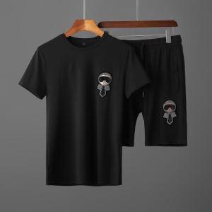 Hoàn hảo để mặc vào mùa xuân và mùa hè ngắn -sleeved t -shirt mát mẻ và nhiều tiền giảm giá thương hiệu Fendi Fendi_fendi Fendi_ theo mùa (lớp lớn nhất của )