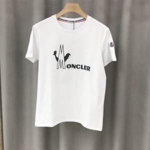 Hai bộ t -ssshle được sử dụng trong Moncler Moncler tình cờ Moncler Moncler_ Thương hiệu (Lớn nhất )