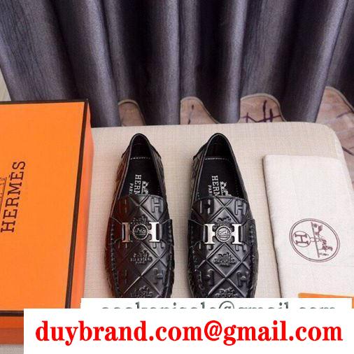 エルメス 着まわし力も高い HERMES 機能性重視になる ローファー 街のおしゃれさんに大歓迎