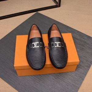 Mặc trong văn phòng ok 2 màu sắc lựa chọn màu Louis Vuitton Louis Vuitton Sneakers đang tăng nhanh trong thời trang _ Louis Vuitton Louis Vuitton_ Thương hiệu giá rẻ 