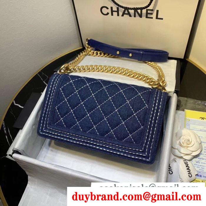2020年の春夏はこれ！  chanel 1枚でグッと華やかに レディースバッグコーデに季節感をプラス