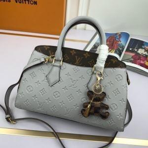 Louis Vuitton_ Louis Vuitton_ ...