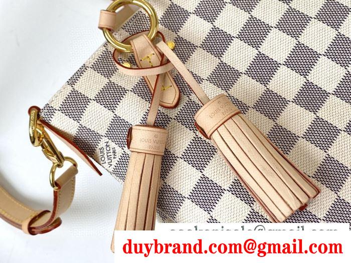 ルイ ヴィトン落ち着いたニュアンスコーデ louis vuitton 毎日のおでかけが楽しむ レディースバッグ