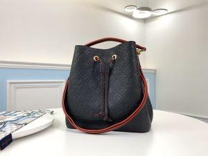 Louis Vuitton hoàn hảo cho mùa...