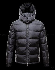 Đã bán hết moncler moncler him...