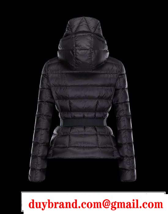 高級感ある　秋冬 moncler モンクレール 満点　光沢感がありアクセント抜群のダウンジャケット