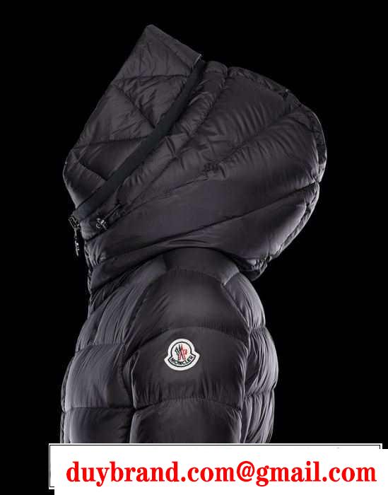 高級感ある　秋冬 moncler モンクレール 満点　光沢感がありアクセント抜群のダウンジャケット