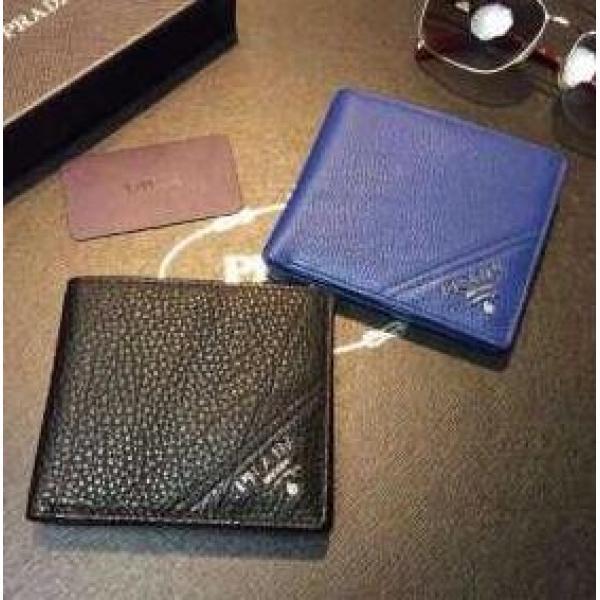Mùa thu sang trọng độc đáo và khả năng sử dụng Prada mùa đông là ví ngắn nhất 2 màu