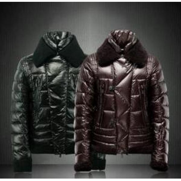 Áo khoác nam xuống với người đi bộ sang trọng và sang trọng Moncler Moncler