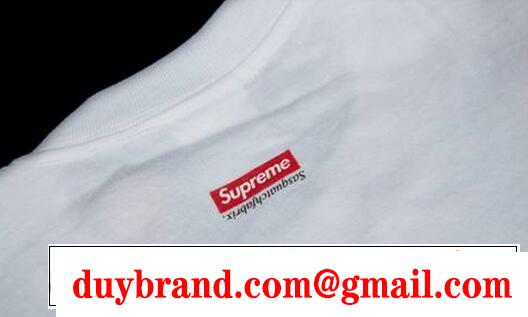 柔らかく優しいシュプリーム サスクワッチゴールドフィッシュ 　独特な光沢感のあるTシャツ　ホワイト.