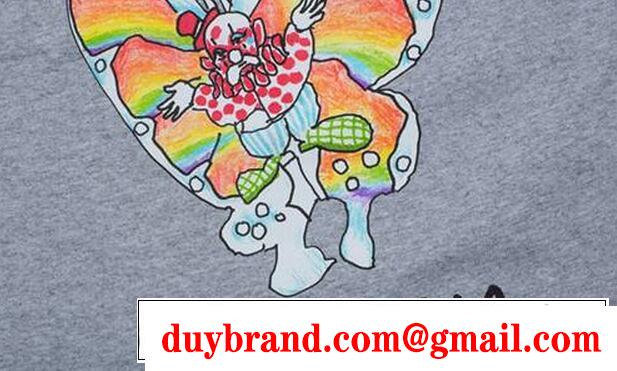程よいサイズ感でシュプリーム ゴンズバタフライ　シュプリーム 偽物　着用感がありＴシャツ　グレー.
