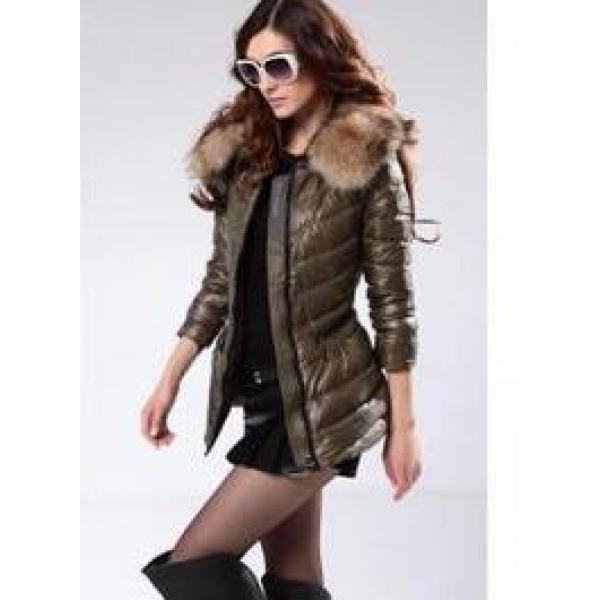 Áo khoác Moncler Down _ Áo khoác phụ nữ _ Tính năng đặc biệt của Moncler