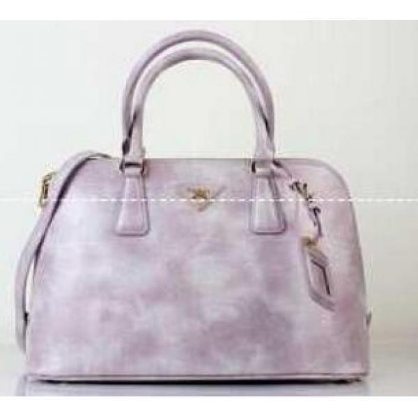 Túi nữ xuất sắc mới nổi tiếng của Prada
