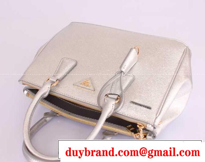 完売品　PRADA プラダ　高級感があるレディース手持ち&ショルダー掛けバッグ.