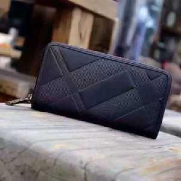Lightweight và Dense Burberry Burberry Long Wallet đầy ấn tượng mềm mại