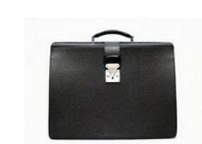 Super nổi tiếng Louis Vuitton Taiga Aldoise Pyrot Case Ural _ Louis Vuitton Louis Vuitton_ Thương hiệu giá rẻ (lớn nhất )
