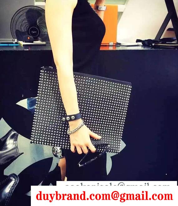 大好評ルブタンバッグレディースハンドバッグChristian louboutin スパイクスポーチブラック