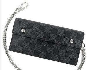 Thiết kế tinh vi Louis Vuitton...
